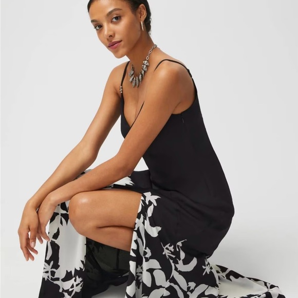 WHBM Absolutely stunning Black and White Floral Dress New - Picture 6 of 14